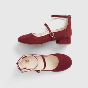 Gap kids faux suede shoes